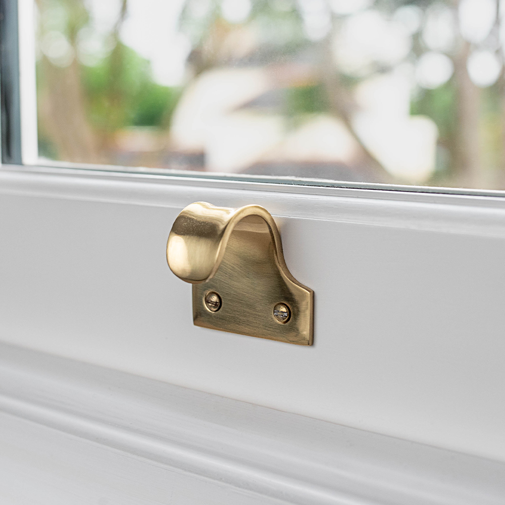 Sash Heritage Sash Lift Polished Brass SD Hardware